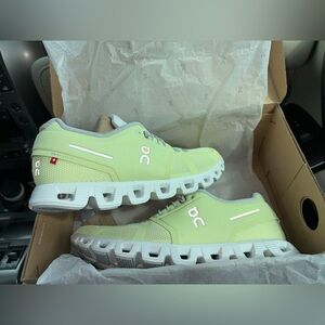 NEW IN BOX!! Women’s size 10.5 On Clouds.